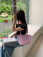 Tas Selempang Wanita Model Terbaru 2026, Gaya Stylish untuk Liburan, Desainer, Cocok untuk Belanja dan Bepergian