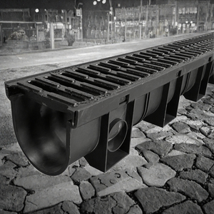 Caniveau de drainage en plastique Moonbay avec couvercle D400 Modèle MB-SC-100x100 Design contemporain pour les systèmes de drainage des eaux pluviales - Product Image 2