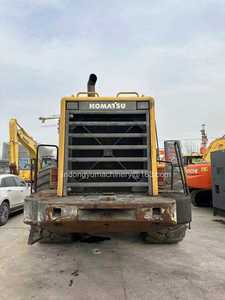 Le chargeur frontal Komatsu d'occasion de 15 tonnes en provenance du Japon est proposé à un prix compétitif, ce qui le rend une solution robuste et abordable. - Product Image 2