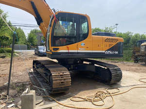 Excavadora de Orugas Hyundai 225 de Segunda Mano, 2019, 22 Toneladas de Peso Operativo, Capacidad de la Cuchara de 1.05M, Alta Calidad, Bajo Consumo, 113kw - Product Image 3