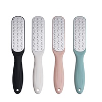 Râpe de pédicure en acier inoxydable avec surface métallique exfoliant la peau morte lime à pieds lavable callosités avec matière plastique