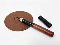 Pinceau de maquillage portable à manche en bois pour estomper les imperfections et les lèvres, avec capuchon de protection, poils synthétiques, personnalisable, marque privée