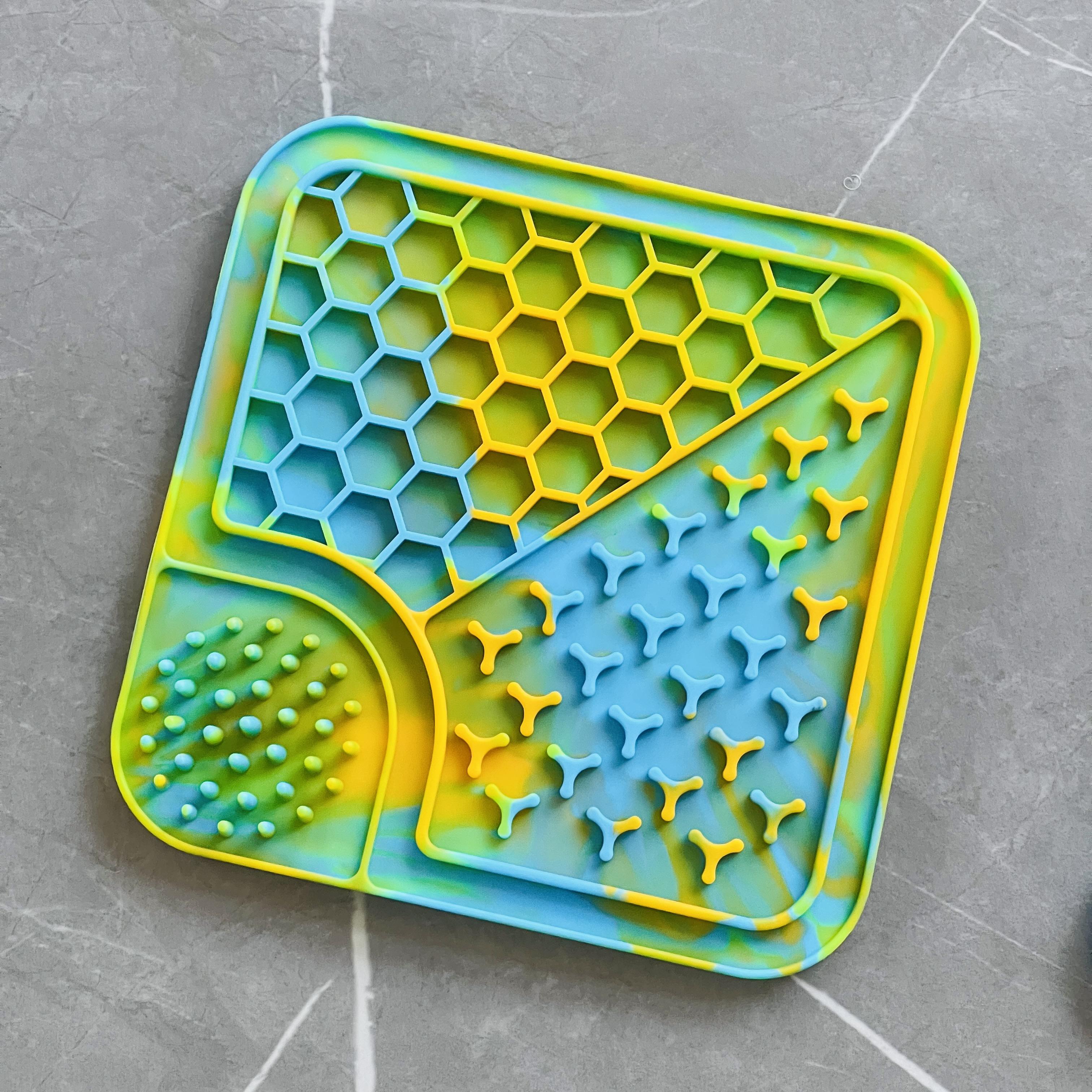 สีเขียวอ่อน