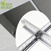 Système de suspension de plafond en grille T, structure métallique légère et durable pour dalles et panneaux acoustiques, installation facile