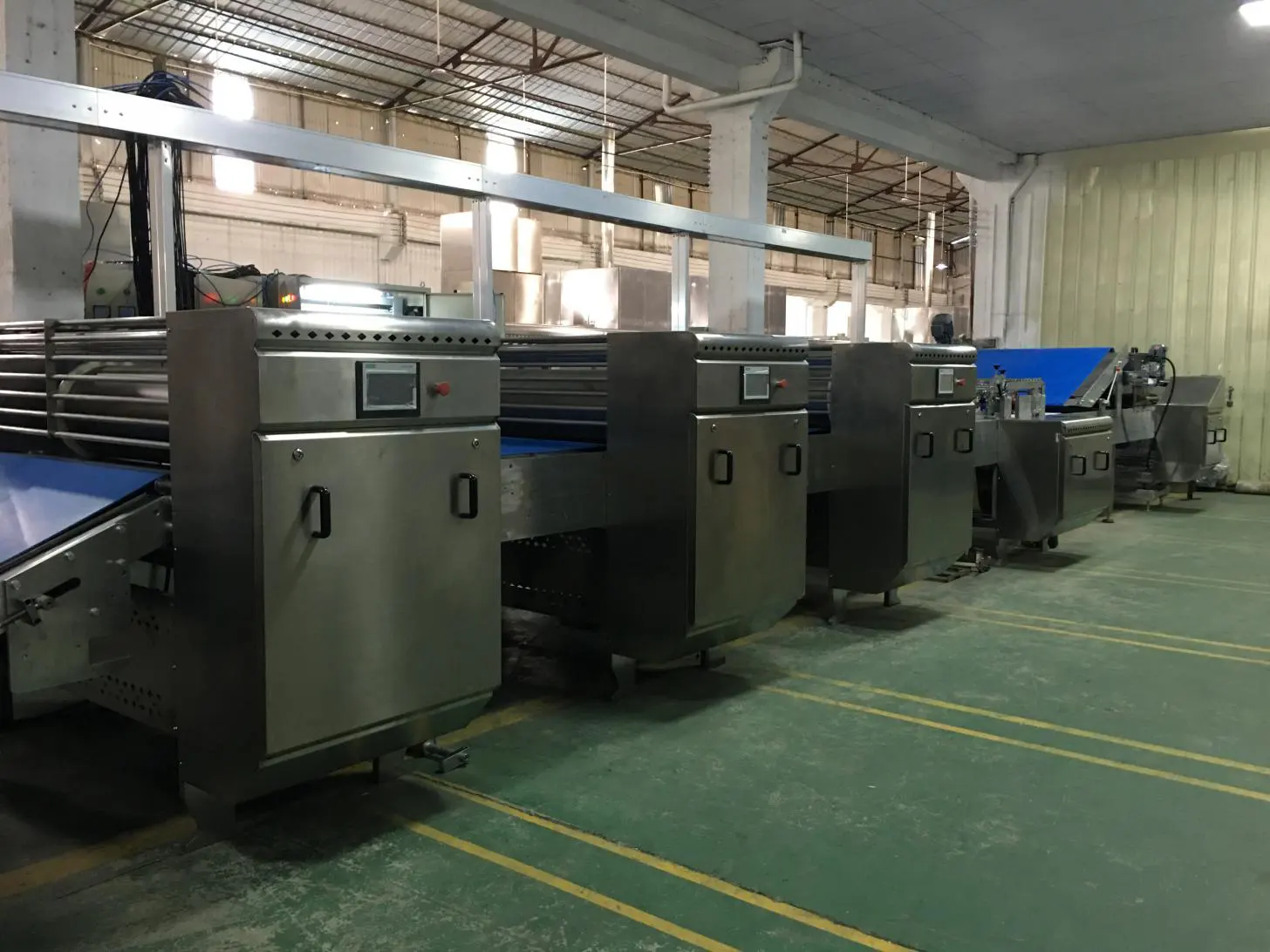Automatic Cookie Cracker Soft And Hard Biscuit Making Machine Biscuirt Production Line Price Bakery Manufacture Machine
