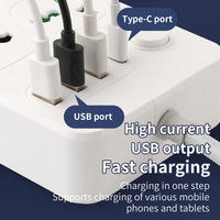 Soket Standar Inggris Versi Internasional Hong Kong Kabel Ekstensi Universal Lubang Bulat Gaya AS 4 Port USB 1 Port Tipe-C Lightning