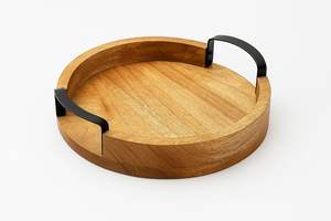 Bandeja de Servir Moderna de Madera con Asa de Hierro por Z U Handicraft - Product Image 2