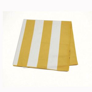 Toalla de Playa de Microfibra de Secado Rápido con Impresión Digital Personalizada al por Mayor con Logotipo - Product Image 1