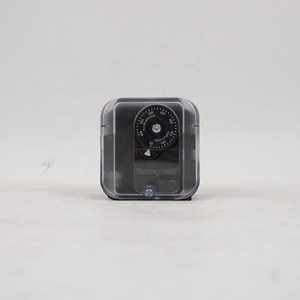 <span class=keywords><strong>Pressostat</strong></span> à gaz Kromschroder DG400U-3 84447595 IP54 1/4'' 50-400mbar - Product Image 2