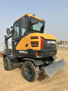 Excavatrice d'occasion Hyundai HW60 à bas prix Mini pelle de 5 tonnes 6 tonnes Hyundai Digger Année de production 2024 de haute qualité - Product Image 4