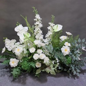 L-082 Elegante Composizione Floreale Bianca e Verde Fatta a Mano in Seta per Corridoio Nuziale Minimalista e Decorazione di Sfondi per Eventi - Product Image 4