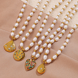 Collar de Perlas de Agua Dulce con Colgante de Concha en Forma de Corazón Chapado en Oro de 18K, Joyería para Mujer, Uso Diario - Product Image 2