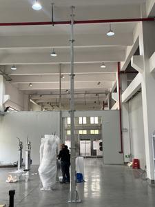 6m draagbare handmatige krukhendel aangedreven telescopische mast met zelfvergrendelende functie voor podiumapparatuur, truss, hefpaal en toren - Product Image 3