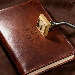 Sello de latón para grabar en madera y cuero, sellos personalizados con logotipo moldeado y perforación externa, forma rectangular - Product Image 3