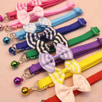 Collier pour animaux de compagnie en polyester à carreaux avec nœud papillon, clochette mignonne, boucle de sécurité réglable, sangle douce pour chat et chiot, vente en gros
