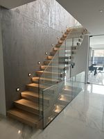 Conçu en usine personnalisé bois bande de roulement droite cantilever escaliers intérieur maison chêne suspendu escalier flottant escaliers