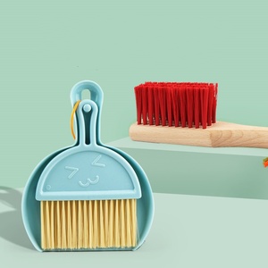 Ensemble de nettoyage <span class=keywords><strong>en</strong></span> <span class=keywords><strong>bois</strong></span> pour enfants, <span class=keywords><strong>kit</strong></span> de jeu d'imitation ménager avec balai et serpillière, jouets de nettoyage pour tout-petits, cadeau - Product Image 3