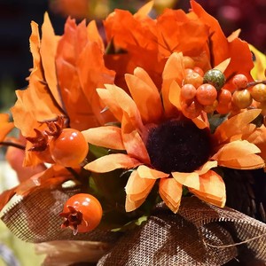 Wholesale Assorted Fall Colored Artificial Maple Leaves Simulation Fake Flower Pack for Wedding Party Event Home Tabletop Decor - Product Image 2