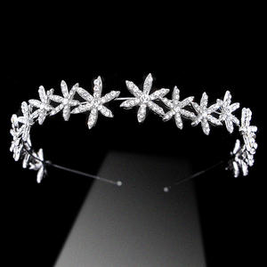 Nouvelle <span class=keywords><strong>Couronne</strong></span> de Mariée Princesse en Strass, Bandeau Floral, Bijou de <span class=keywords><strong>Mariage</strong></span>, Coiffe de <span class=keywords><strong>Mariage</strong></span> Style Européen-Américain - Product Image 2