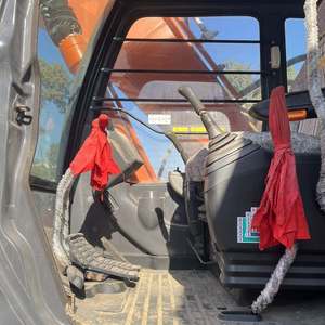 Excavatrice sur chenilles Hitachi ZX200 d'occasion certifiée CE, 20 tonnes, faible nombre d'heures de fonctionnement, avec moteur Isuzu, godet de 1 m, pompe et roulement. - Product Image 5