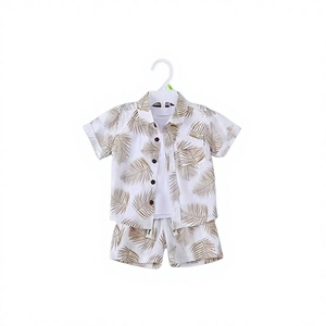 Ensemble trois pièces pour garçon, nouveau modèle d'été, chemise à imprimé feuilles et short de <span class=keywords><strong>plage</strong></span>, tenue de sport décontractée hawaïenne - Product Image 4