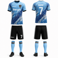 Conjunto de Uniforme de Fútbol Personalizado Azul Escarchado Plateado para Hombre, Secado Rápido por Transferencia de Calor, Malla Transpirable, Ropa Deportiva de Equipo, 100% Poliéster, Venta al por Mayor OEM