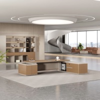 Bureau de direction minimaliste en forme de L avec finition imitation bois et double rangement latéral pour bureau de directeur d'entreprise