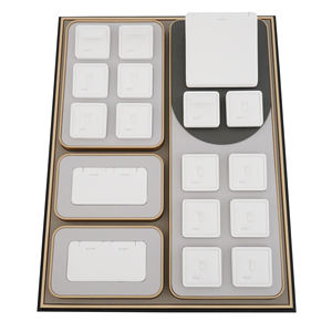 Personalizar diferentes materiales y logotipos de cuero PU accesorio de fotografía de madera para accesorios de joyería contenido accesorio de joyería europea - Product Image 5