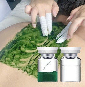 Peeling aux algues à base de plantes pour les soins du corps dans un centre de spa de massage de luxe - Product Image 1