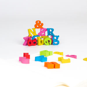 <span class=keywords><strong>Gommes</strong></span> miniatures amusantes et colorées en forme d'alphabet anglais et arabe pour enfants - Product Image 2