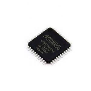 CZChips EPM7032AETI44-7 puce IC - Product Image 1