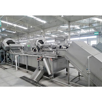 Chaîne de production complète entièrement automatique en acier inoxydable 304/316 pour jus frais et eau minérale, avec mélangeur et machine de remplissage haute efficacité 8000 BPH