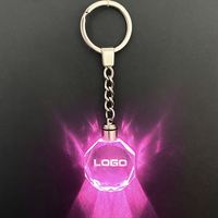 Personalisierter Schlüsselanhänger mit 3D-Lasergravur LED-Kristall K9-Glas Bunter Blanko-Schlüsselring für Werbegeschenke