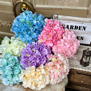 Grande fleur d'hortensia artificielle en soie à tige unique pour décorations de mariage et arrangements floraux à la maison - Product Image 1