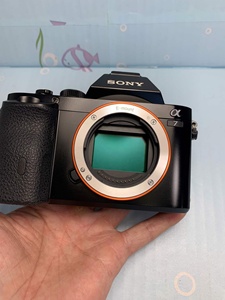 <span class=keywords><strong>Appareil</strong></span> <span class=keywords><strong>photo</strong></span> <span class=keywords><strong>hybride</strong></span> plein format Sony A7m1 d'occasion, prêt à être expédié - Product Image 2