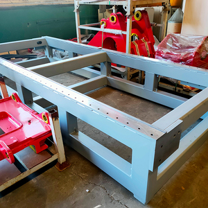 Servicio de fabricación de marco de acero de metal resistente grande personalizado corte por láser piezas de soldadura por flexión - Product Image 1