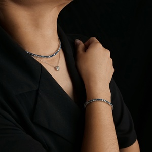 Collar de Cadena de Tenis con Diamantes Moissanita Cultivados en Laboratorio, Color Azul Real, VVS, Chapado en Oro Blanco de 5mm, Plata de Ley S925, de 3-6mm - Product Image 3