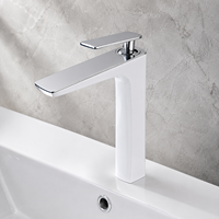 Grifo monomando moderno de latón para lavabo, con válvula cerámica, de bajo consumo, montado en encimera, mezclador de alta gama para lavabo de lujo