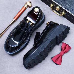Nouvelles chaussures en cuir à talons hauts pour hommes, parfaites pour les trajets quotidiens, au style anglais. - Product Image 5