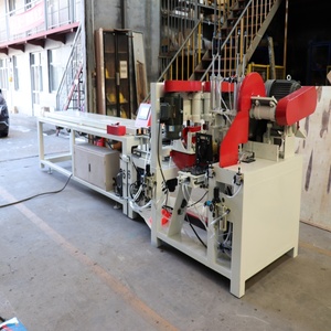 Machine de sciage et de découpe pour la fabrication de pieds de palette en contreplaqué à partir de blocs de bois carrés - Product Image 2