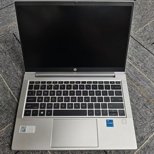 แล็ปท็อปธุรกิจ ProBook 430G8 รุ่นปรับปรุงใหม่ ใช้ Intel I5 รุ่นที่ 11 แรม 8GB SSD 256GB หน้าจอสัมผัส 13.3 นิ้ว คีย์บอร์ดภาษาอังกฤษ - Product Image 1