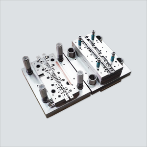 Moldura de diseño y moldeado de fábrica, molde personalizado de alta velocidad, estampado continuo de metal, cubierta de escudo - Product Image 4