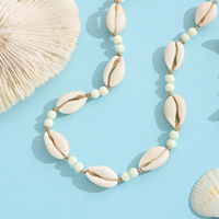 Collier en corde avec imitation de coquillages de cauris et perles blanches naturelles, nœud coulissant réglable, style bohème plage, cadeau pour femme, mariage, été