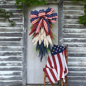 Ghirlanda Patriottica per il Giorno dell'Indipendenza Americana, Decorazione Floreale per Porta d'Ingresso, Ghirlanda Primaverile in Tessuto - Product Image 1