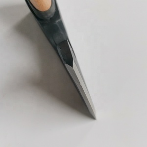 Chiree Tools Scout Hatchet ascia a testa forgiata in acciaio nero con manico in legno con trattamento termico - Product Image 4