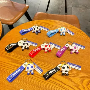 Nouveauté : Porte-clés de football léger en acrylique, portable, tendance et coloré pour les voyages - Product Image 1