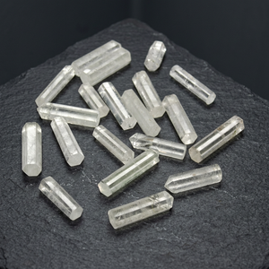 Vente en ligne de pierres précieuses en quartz naturel en vrac, taille baguette conique, couleur claire, taille 25-35 mm, pour la fabrication de bijoux, provenant du Gujarat - Product Image 3
