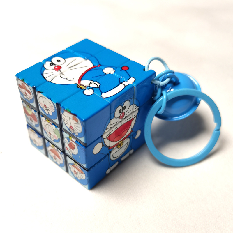 Cubo de Doraemon - Cadena de cuatro eslabones