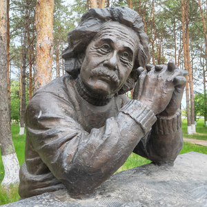 Busto de Bronce de Tamaño Real de Albert Einstein, Escultura de un Científico Famoso, Estatua de Medio Cuerpo para Exteriores, Campus, Parque, Monumento Conmemorativo de una Celebridad - Product Image 1
