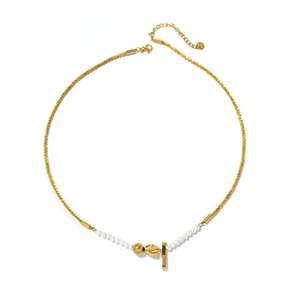 Collier pendentif en acier inoxydable plaqué or PVD avec perles et breloque en forme de T pour femmes, bijoux raffinés - Product Image 1